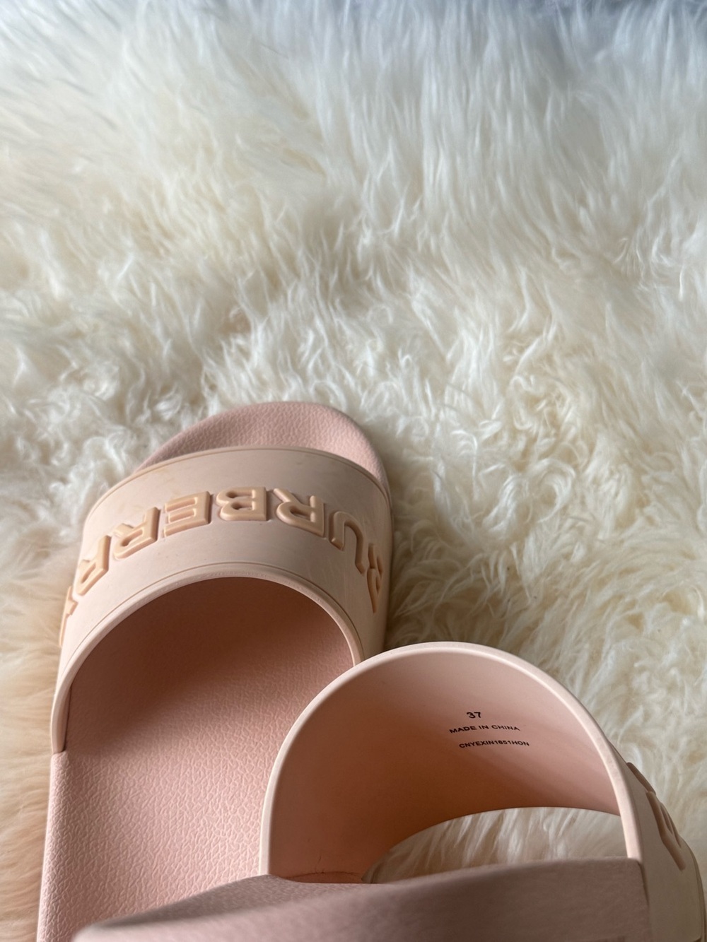 Burberry Pale Pink Rubber Logo Slide Sandals - Picture 4 of 4